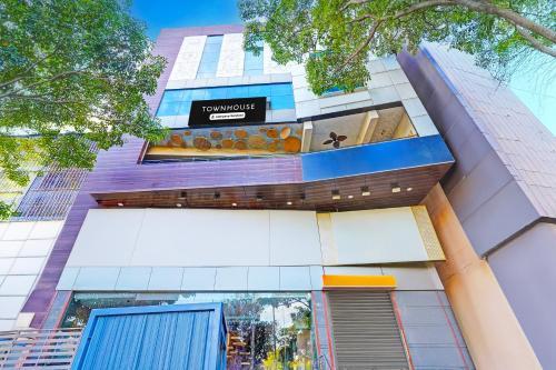 Brookefield Hotel | Townhouse ITPL Formerly Royal Rooms