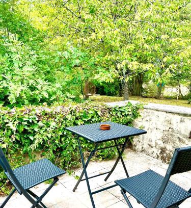 Eymet House | Tranquil 1 Bed Gite Walking Distance to Eymet