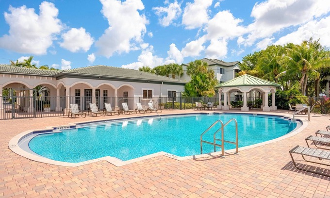 Davie Apartment | Tucker At Palm Trace Landings Fort Lauderdale