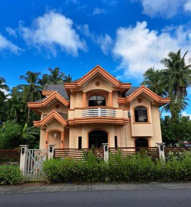 Llorente House | Tungkip House Bed and Breakfast