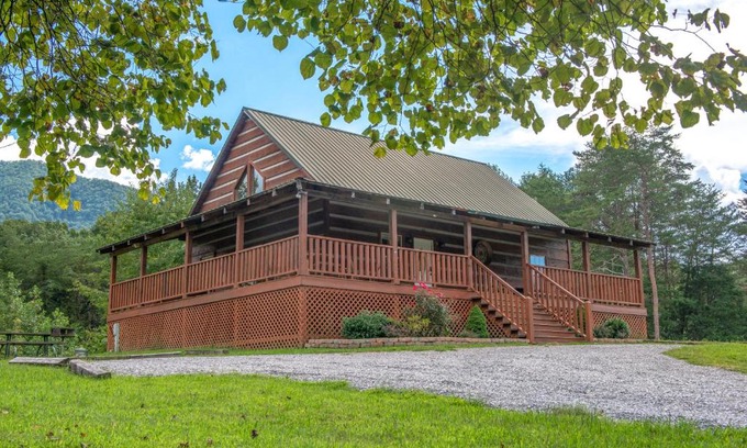 Townsend House | Twin Cub Lodge