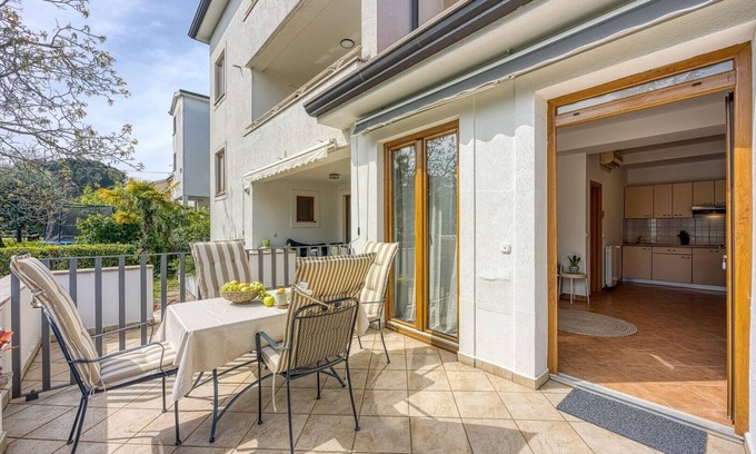 Spadici Apartment | Two-Bedroom Giardino with Terrace