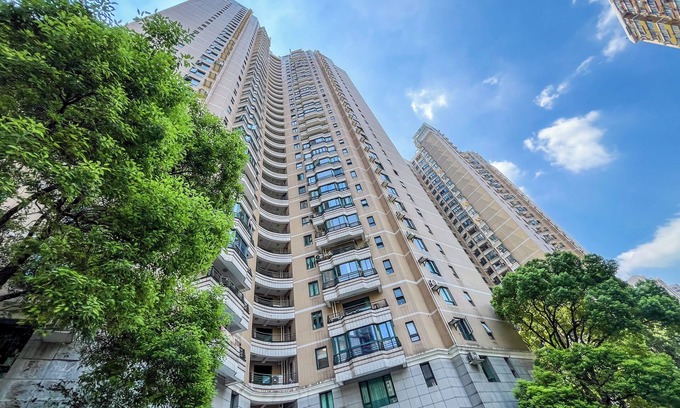 Xujiahui Bed & Breakfast | Tyms Spacious 2BR 1BA Apt Xuhui Metro