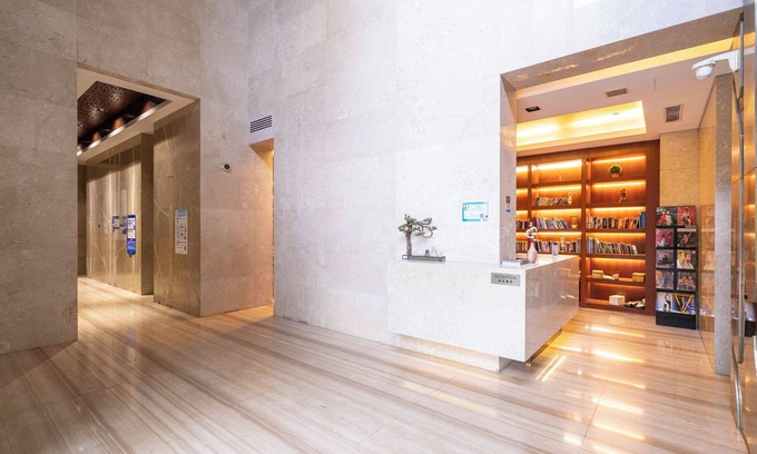 Xujiahui Bed & Breakfast | Tyms Stylish 1BR 1BA Apt Xujiahui Center