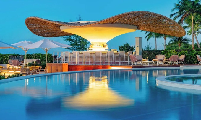 Grace Bay Hotel | Ultimate Beachfront Retreat with Pool, Gourmet Dining, and Ocean Views