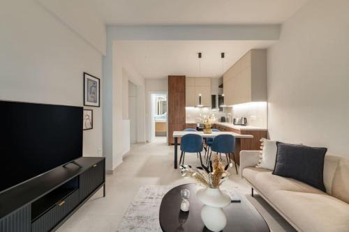 Pangrati Apartment | Urban Elegance 2BR Apartment in Pangrati by UPSTREET