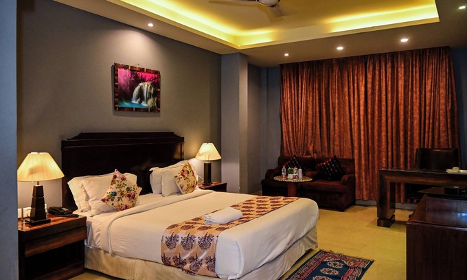 Mahipalpur Extension Hotel | V HOTEL TSSG IGI AIRPORT