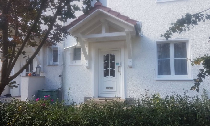 Arnstadt House | Vacation home in Arnstadt up to 7 persons Photovoltarik, Walbox for e-vehicle