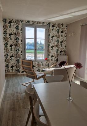 Chinon Apartment | Vaste appartement avec vue sur la Vienne