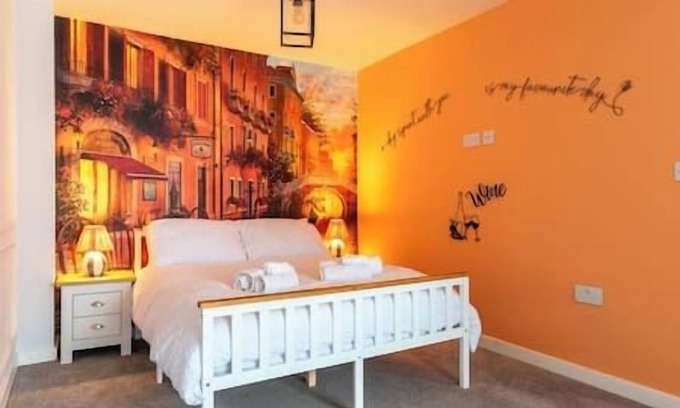Northampton Apartment | Venetian Fantasy at The Voyager