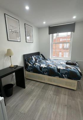 Sutton Central Apartment | VibeHub