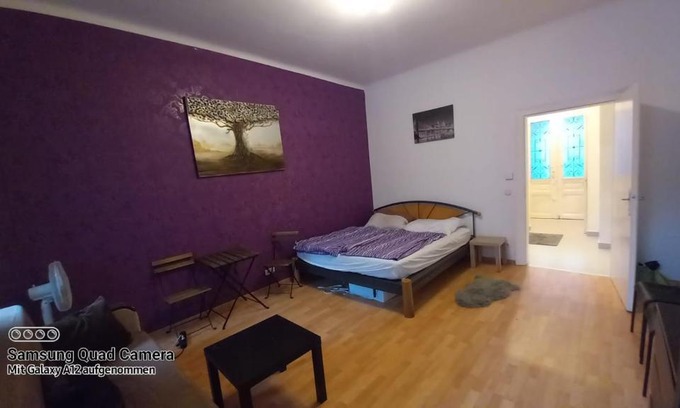 Rudolfsheim-Funfhaus Apartment | Vienna Center Studio
