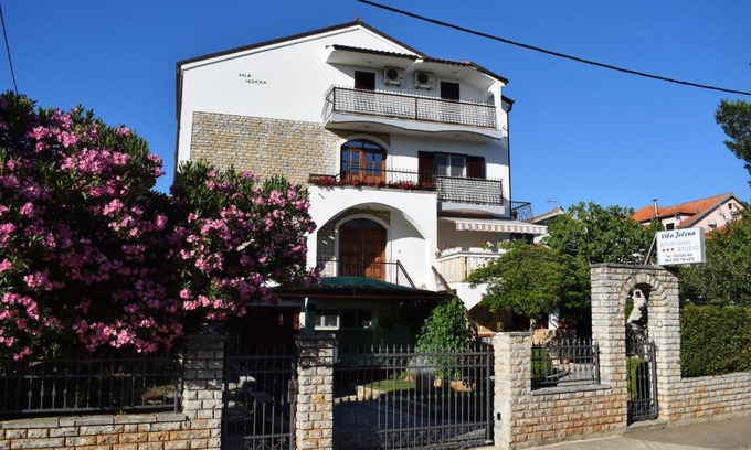 Sveti Filip i Jakov House | Vila Jelena - Studio apartments for 2 to 3 persons in Sv Filip i Jakov