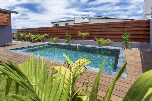 Sainte Marie Villa | VILLA BELLEVUE classée 5 Etoiles - 4 chambres - piscine chauffée proche de l'aéroport et du centre de St Denis