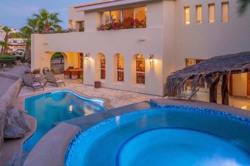Pedregal Villa | Villa De La Luz by Cabo Villas