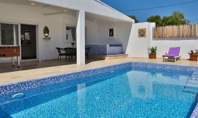 Sarıbelen Villa | Villa Enis 2 bed villa and pool Breakast included