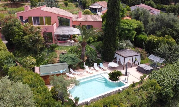 Caucade Villa | Villa Fleurie beautiful architect villa, swimming pool, 6km from downtown.