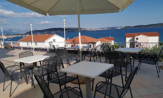 Seget Donji Bed & Breakfast | Villa Kairos