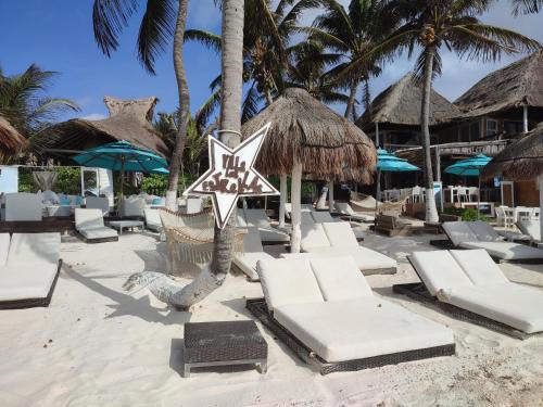 Zona Hotelera Hotel | Villa Las Estrellas Tulum - located at the party zone