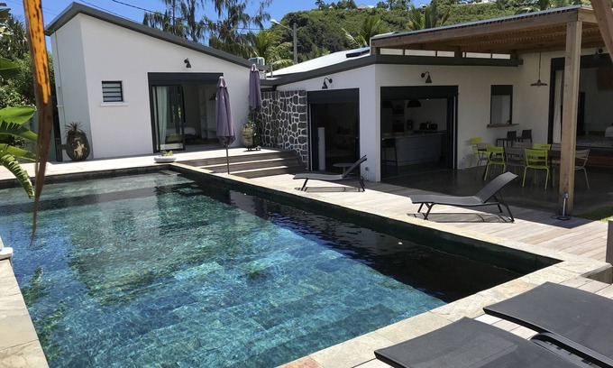 Grand Fond Villa | Villa 'Le Ravenale' with pool near lagoon and beach in Saint-Gilles-les-bains