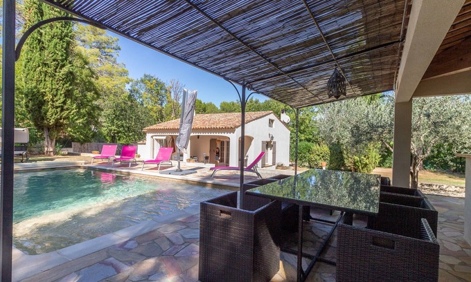 Draguignan Ski Chalet | Villa les Pins - Nice holiday house with private swimming pool at the foot of Nature Park