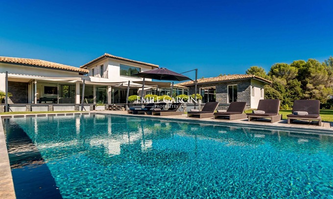 Aix-en-Provence House | Villa of Brillane, Aix-en-Provence Contemporary house with large pool