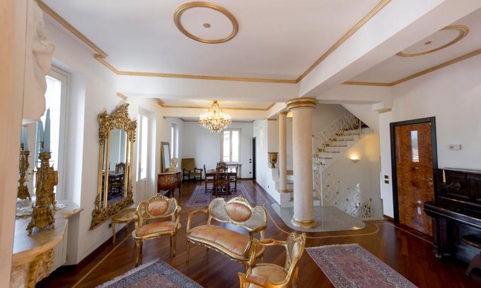 Lecco Bed & Breakfast | Villa Puccini Bed & Breakfast
