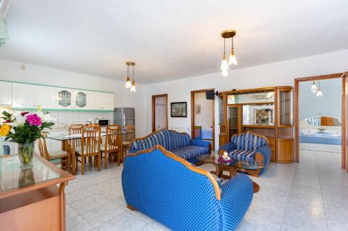 Golden Beach Apartment | Villa Romantika