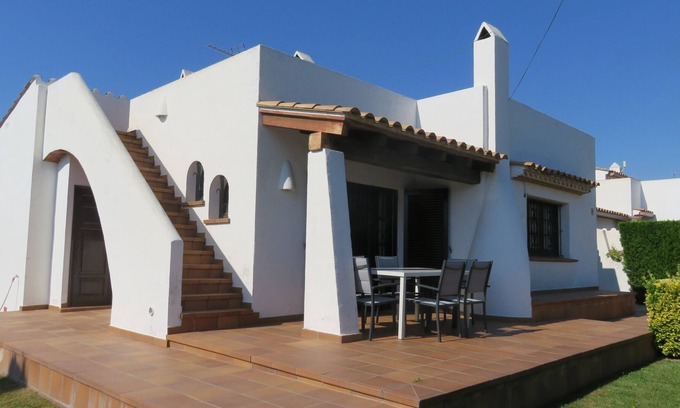 Torroella de Montgri Villa | Villa "Vall Gran 18" with Pool & Wi-Fi