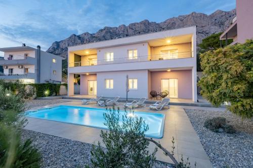 Veliko Brdo House | VILLA VIS MARIS