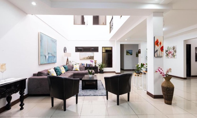 Pavas House | Viva Guest House