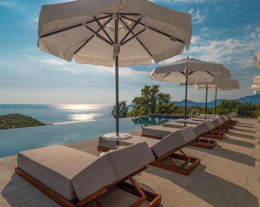 Drobnici Hotel | Vivid Blue Serenity Resort