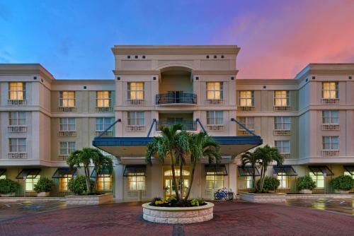 Rosemary District Resort | voco Sarasota by IHG