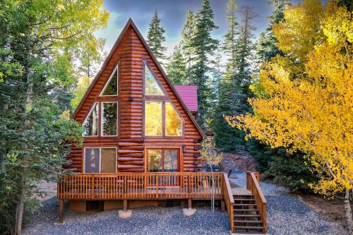 Duck Creek Village House | Walk to Duck Creek Village A-Frame Getaway!