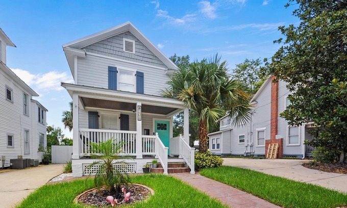 DeLand House | Walkable to Downtown DeLand & Stetson University - Beach 30-45 Minute Drive