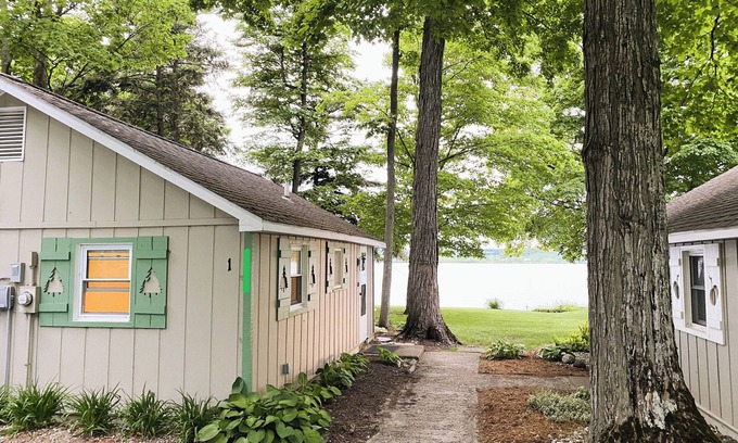 Traverse City Cottage | Waterfront Lake Leelanau Cottage with Shared Private Beach