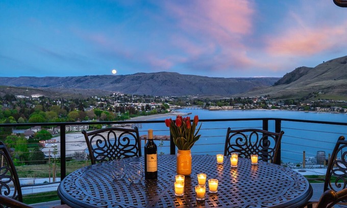Chelan House | Welcome to Bailey's Barn at The Lookout at Lake Chelan