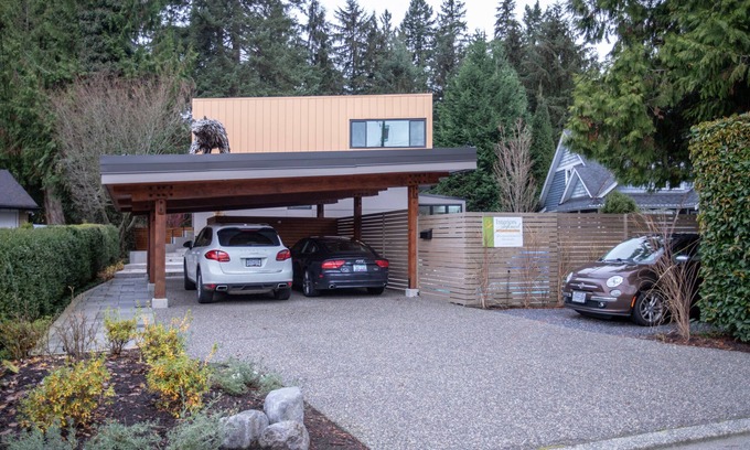 Edgemont House | Welcome to "Haven" in Edgemont Village where "Berry the Bear" lives
