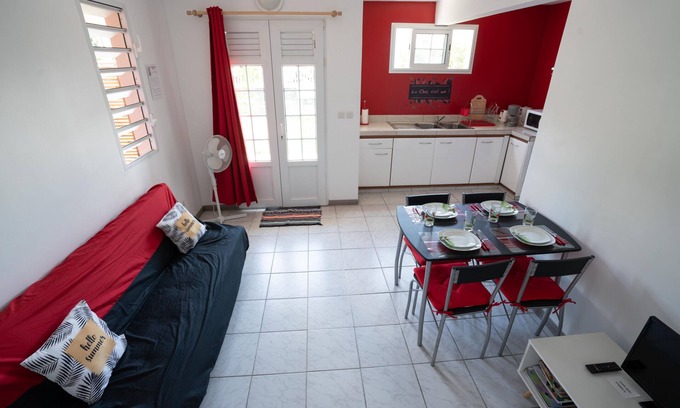 Ducos Apartment | Welcome to IXORA LODGE!