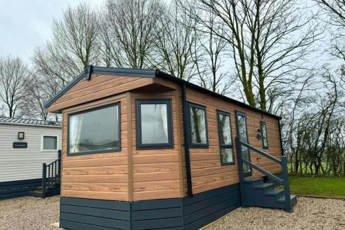 Capernwray House | Westfield Lodge Retreat in Carnforth