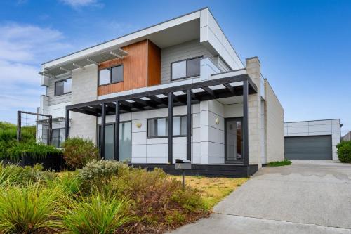 Cape Paterson House | Whales Wombats Cape Paterson