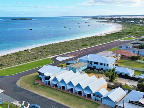 Lancelin Apartment | Windsurfer Beach Chalet 3