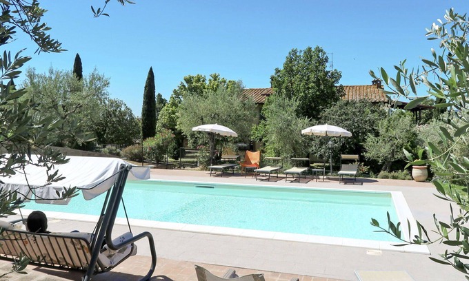 Oliveto House | Wonderful private villa for 6 people with hot tub, WIFI, private pool, TV, patio and pets allowed