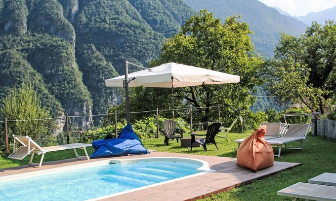 Coltura Villa | Wonderful private villa with private pool, WIFI, TV, patio, pets allowed and panoramic view