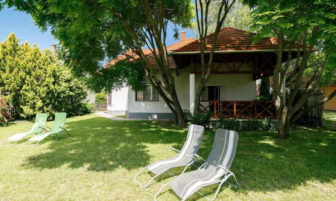 Balatonboglar House | Wonderful private villa for 12 people with A/C, WIFI, TV, patio and pets allowed