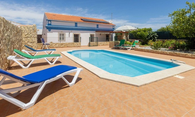 Murta House | Wonderful private villa for 6 guests with WIFI, private pool, A/C, TV, terrace and parking