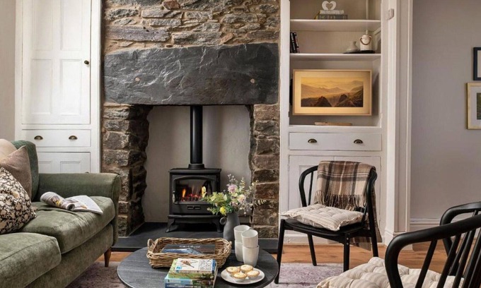 Rhiwbryfdir House | Wonderful villa for 6 guests with WIFI, terrace, pets allowed and parking