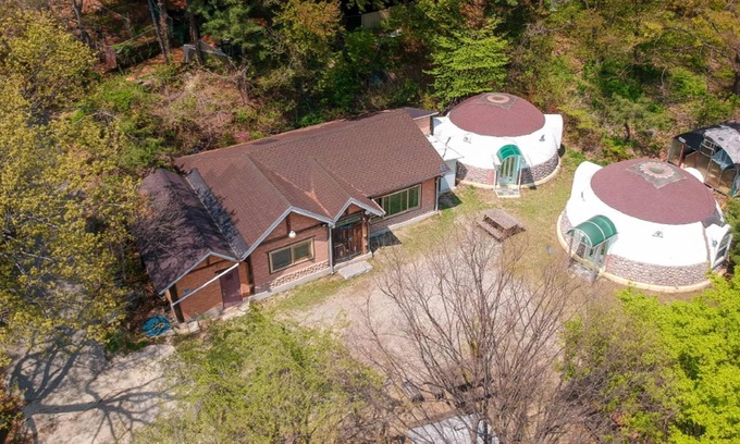 Seojong House | Yangpyeong Santa Pension