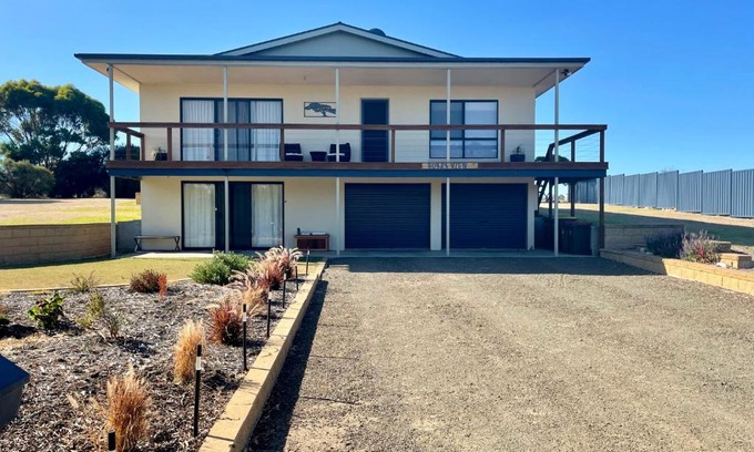 Kingscote House | Yorks View