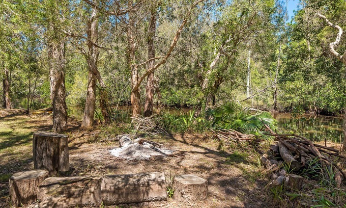 Cooroibah House | Your own stretch of wilderness river only 15 mins from Hastings St, incl kayaks